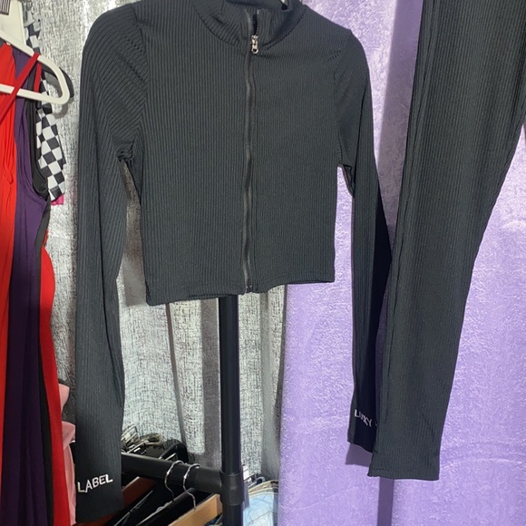 Trendy Black 2pc Lucky Label Set - Picture 5 of 8